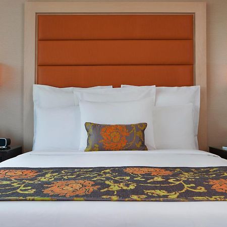 Marriott Executive Apartment - Lakeside Chalet, Mumbai  Buitenkant foto