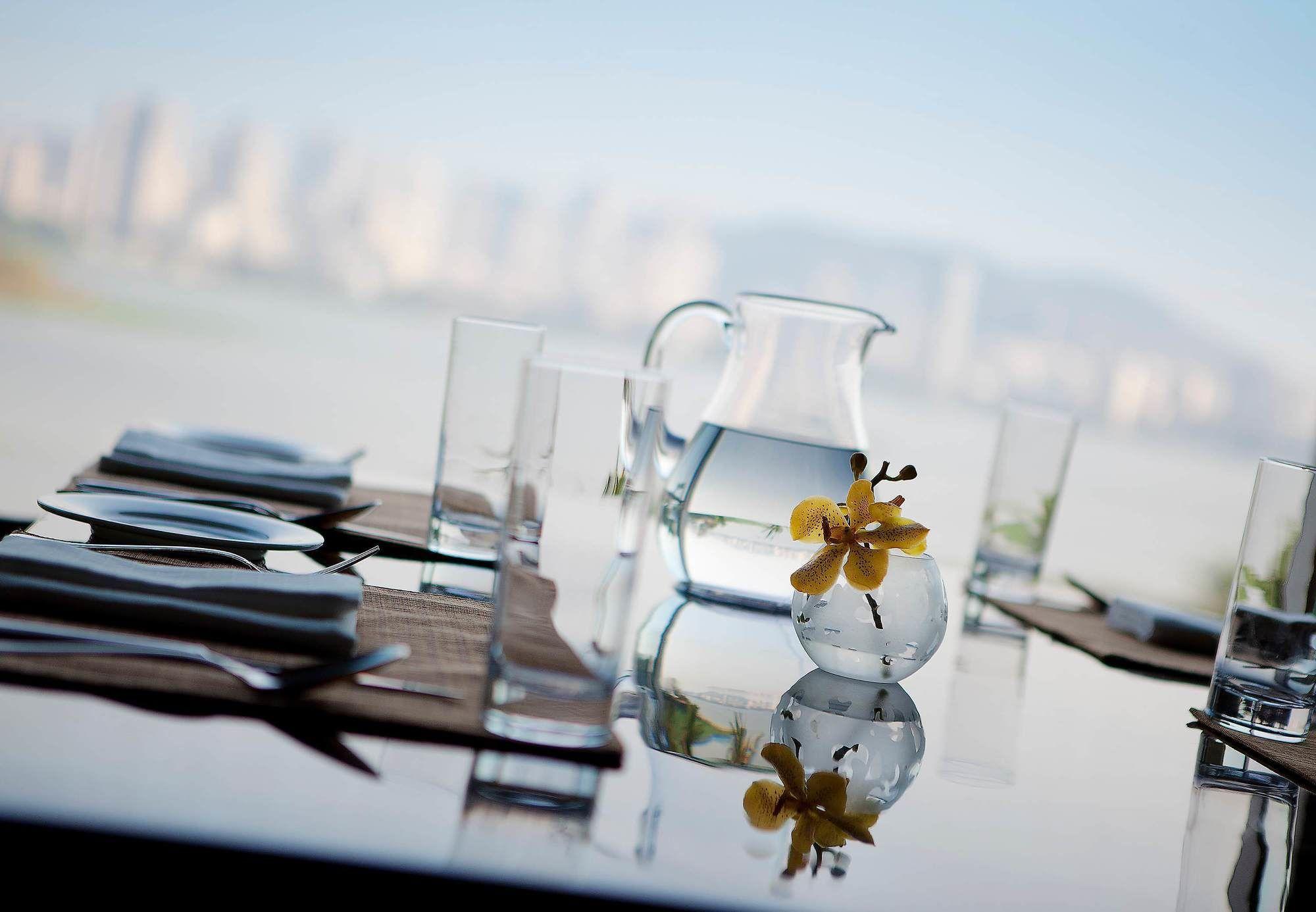 Marriott Executive Apartment - Lakeside Chalet, Mumbai  Buitenkant foto