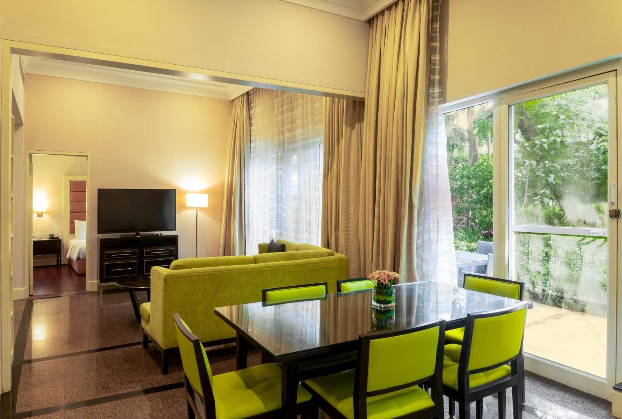 Marriott Executive Apartment - Lakeside Chalet, Mumbai  Buitenkant foto