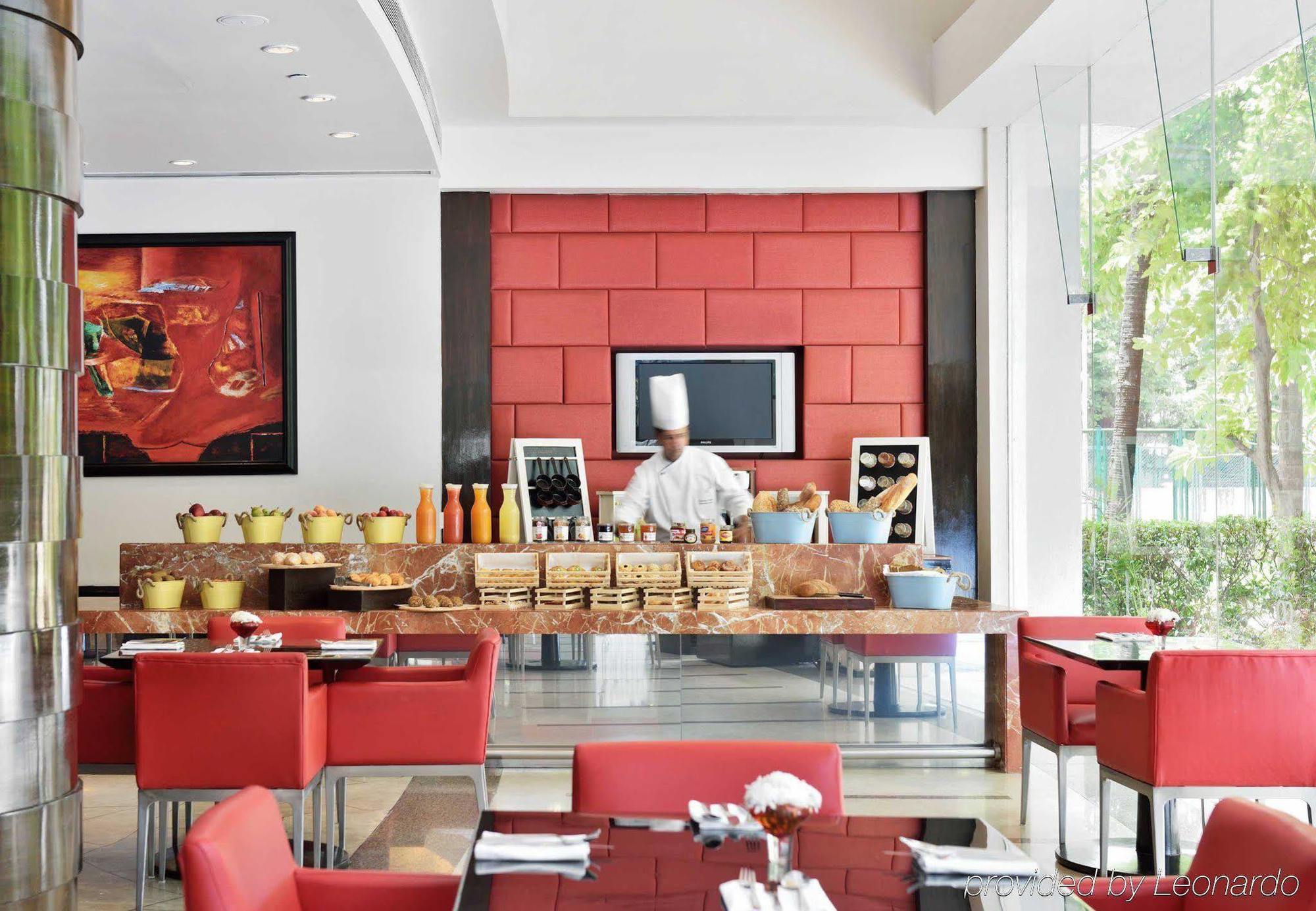 Marriott Executive Apartment - Lakeside Chalet, Mumbai  Buitenkant foto