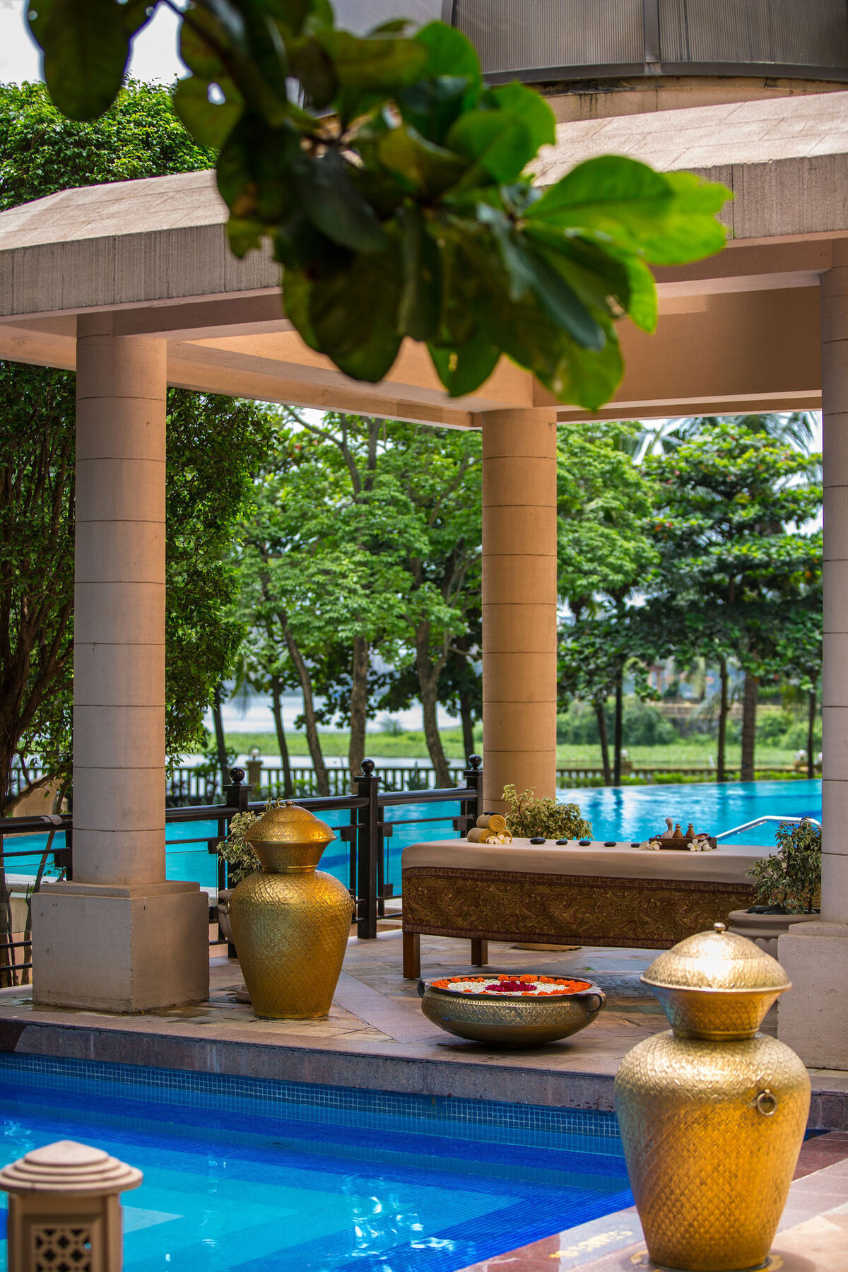 Marriott Executive Apartment - Lakeside Chalet, Mumbai  Buitenkant foto