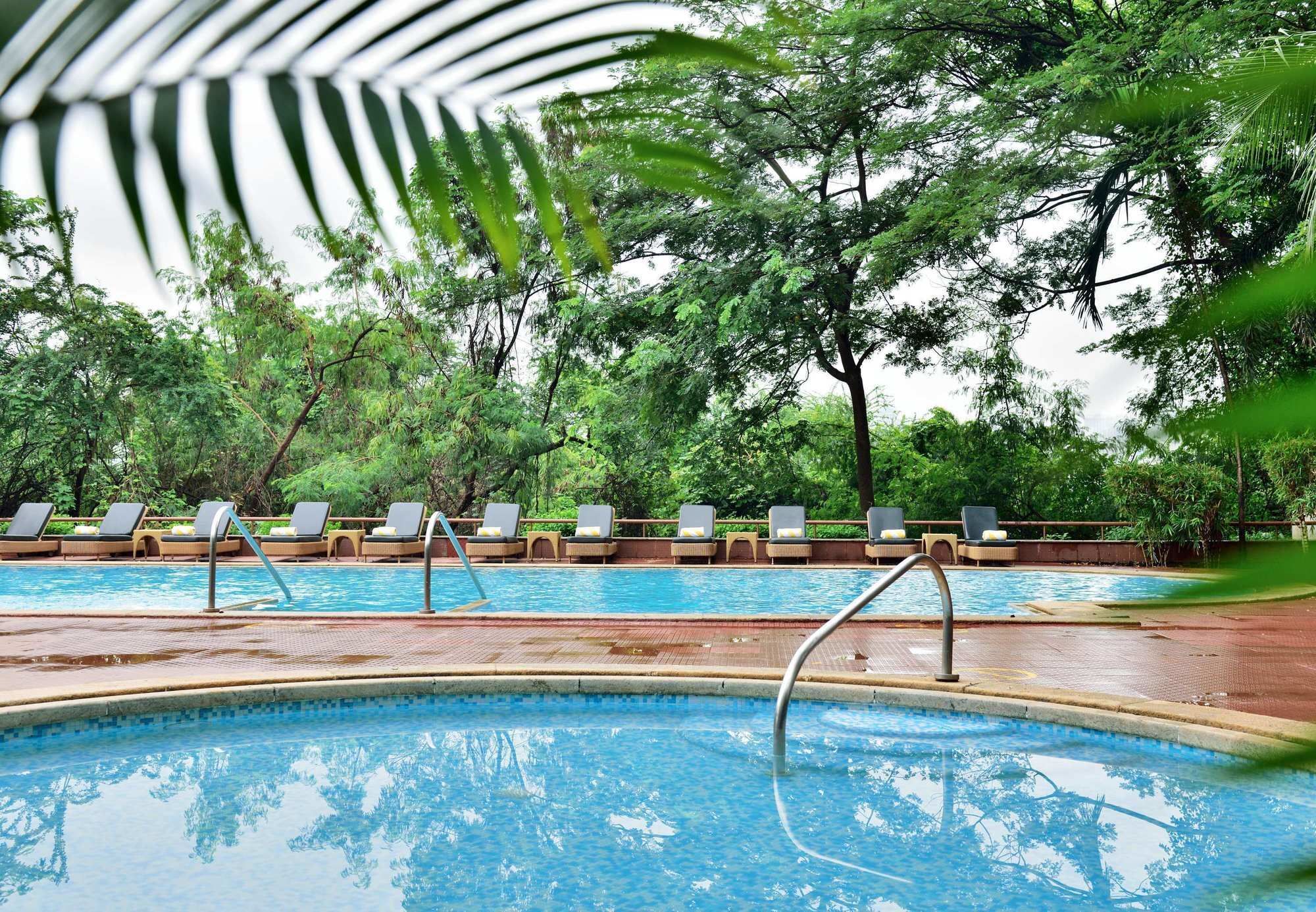 Marriott Executive Apartment - Lakeside Chalet, Mumbai  Buitenkant foto